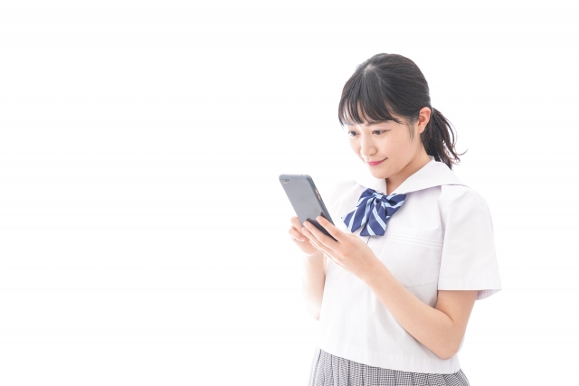 不登校の子供からスマホを没収するのは？制限をかけたり、解約するべきか？　まとめ